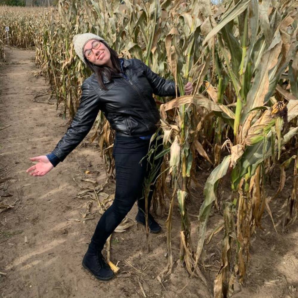 Meet your Posher, Julie